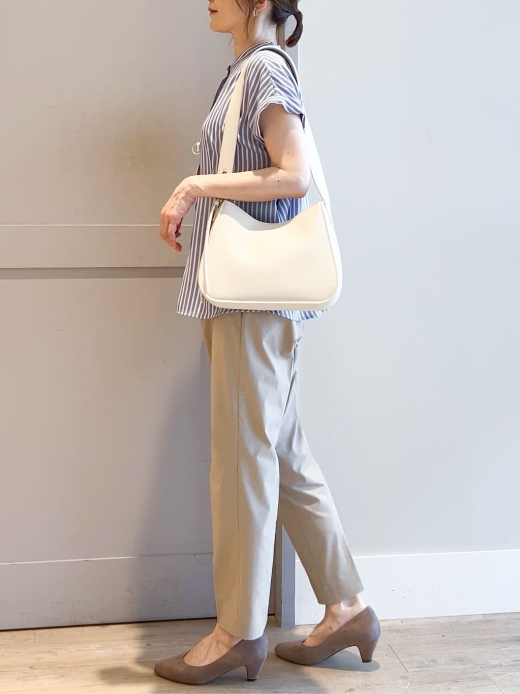 yamakoさんの「grove｜キレイも動きやすさも　美脚見えハイパーストレッチパンツ」を使ったコーディネート