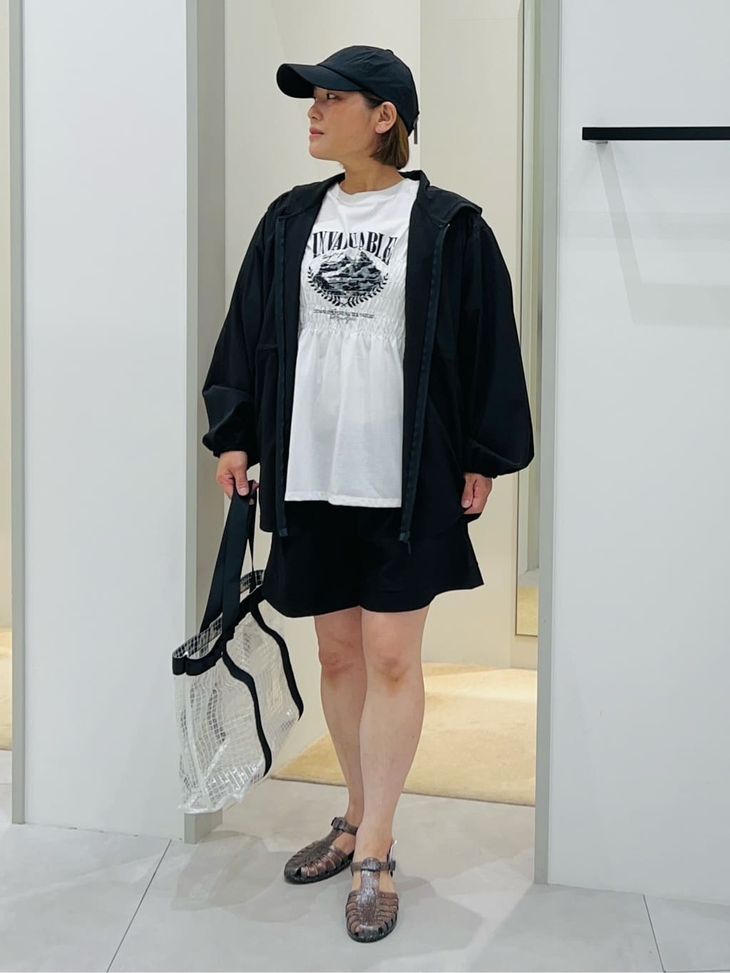 タナさんの「THE SHOP TK｜【mizugiwa/ラッシュガード】フロントジップパーカ/セットアップ可/接触冷感/UVケア/洗濯機」を使ったコーディネート