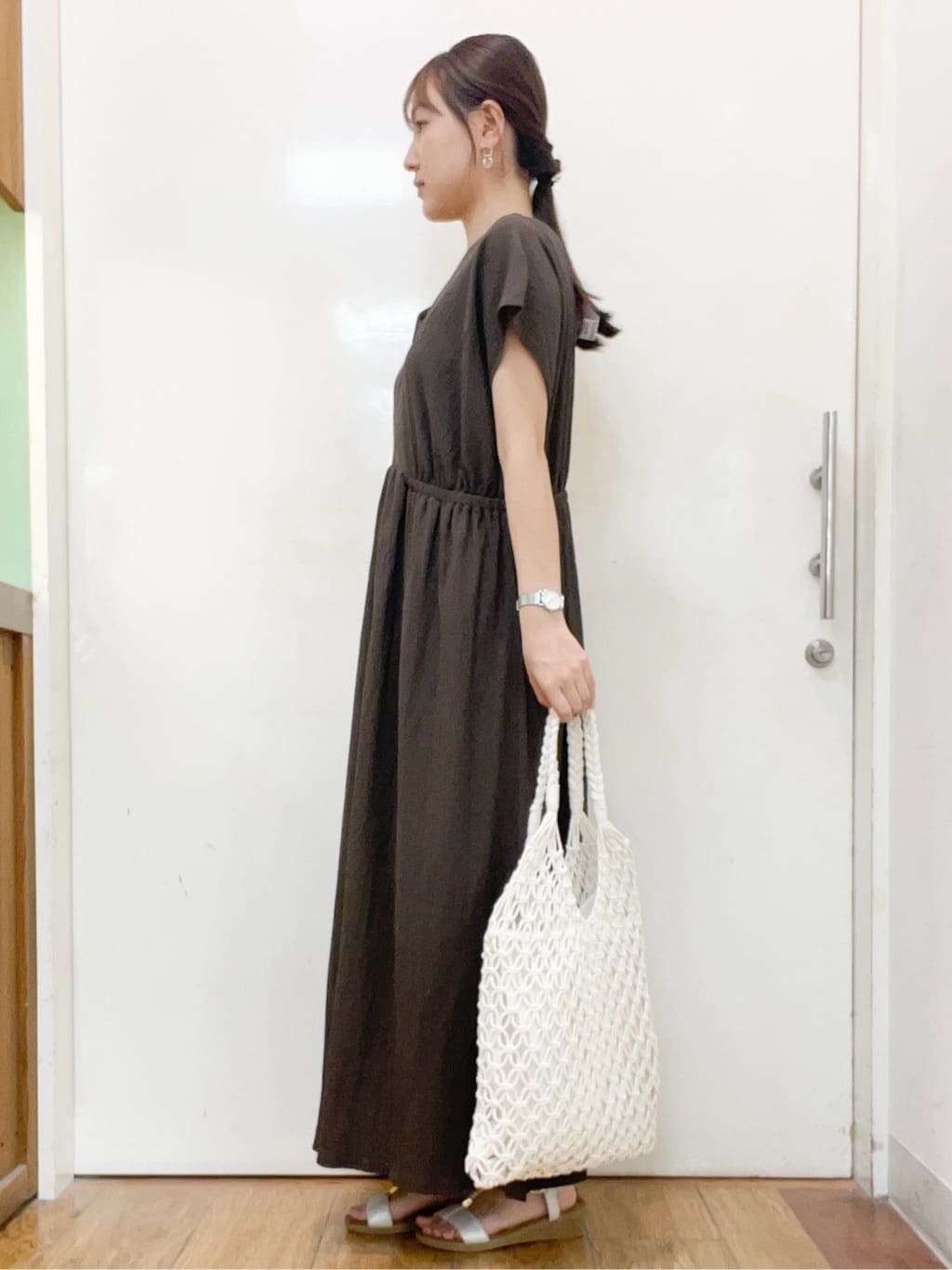 sakiさんの「SHOO･LA･RUE｜【前後2WAY】さらりと大人上品に 楊柳フレンチワンピース」を使ったコーディネート