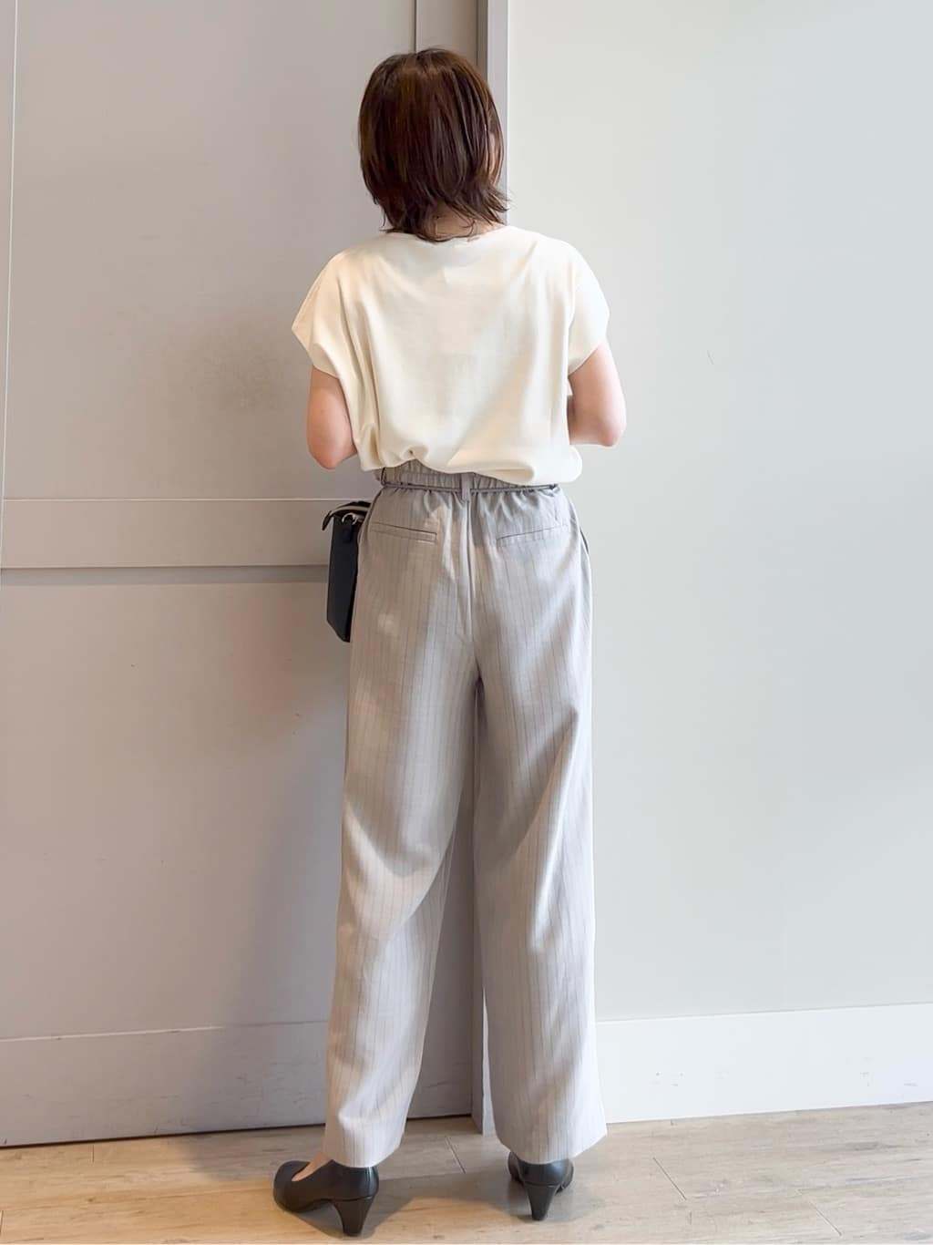 yamakoさんの「grove｜ロープベルトで差がつく 洗練リラックスパンツ」を使ったコーディネート