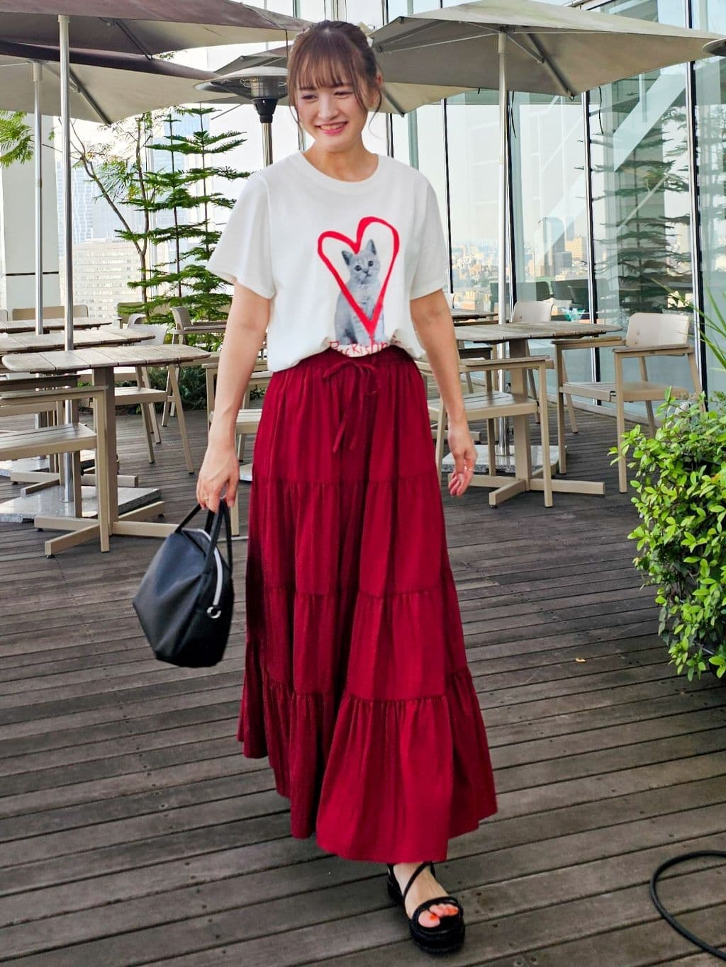 ゆゆさんの「SHOO･LA･RUE｜【S-LL/ひんやり/汗ジミ軽減/UVカット】グラフィックアソートTシャツ」を使ったコーディネート