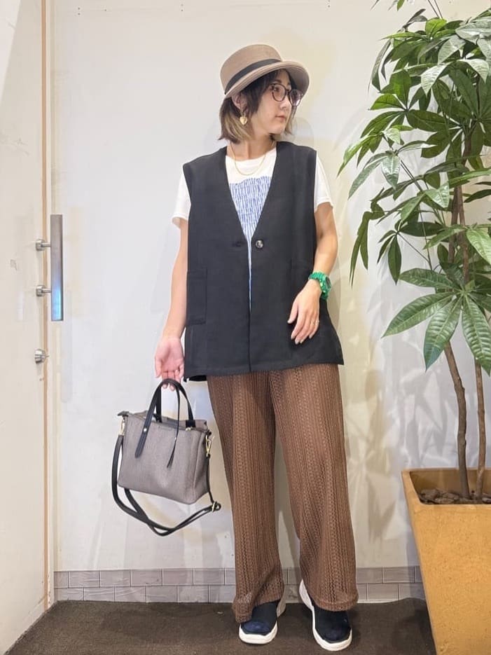 misakiさんの「SHOO･LA･RUE｜【S-LL】夏のレイヤードコーデに さらりと着られるメッシュジレ」を使ったコーディネート