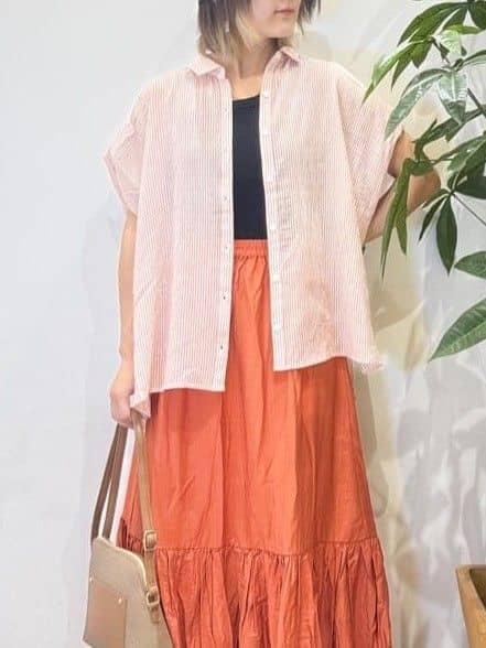 misakiさんの「SHOO･LA･RUE｜【S-LL】さらシャリコットン 上品なシアー感のデザインシャツ」を使ったコーディネート
