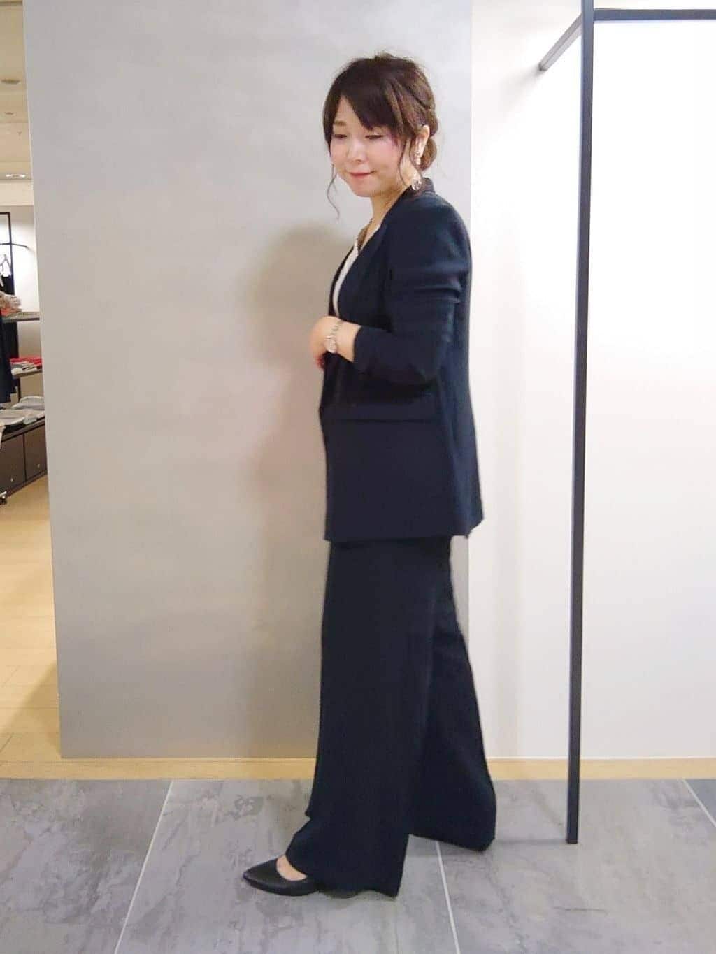 TOMOMIさんの「INDIVI｜【着る日傘／遮熱／UVケア】ダブルジャケット」を使ったコーディネート
