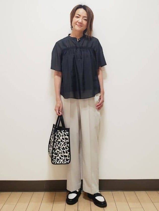 yuuさんの「Reflect｜【選べる5色◎／マシンウォッシュ可】シャーリングデザインブラウス」を使ったコーディネート
