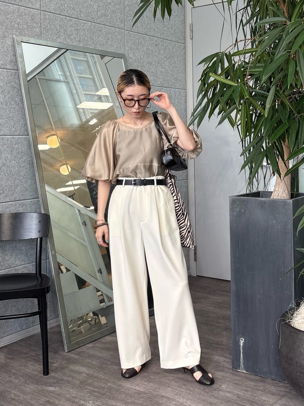 kotakiさんの「INDIVI｜ボリュームスリーブブラウス」を使ったコーディネート