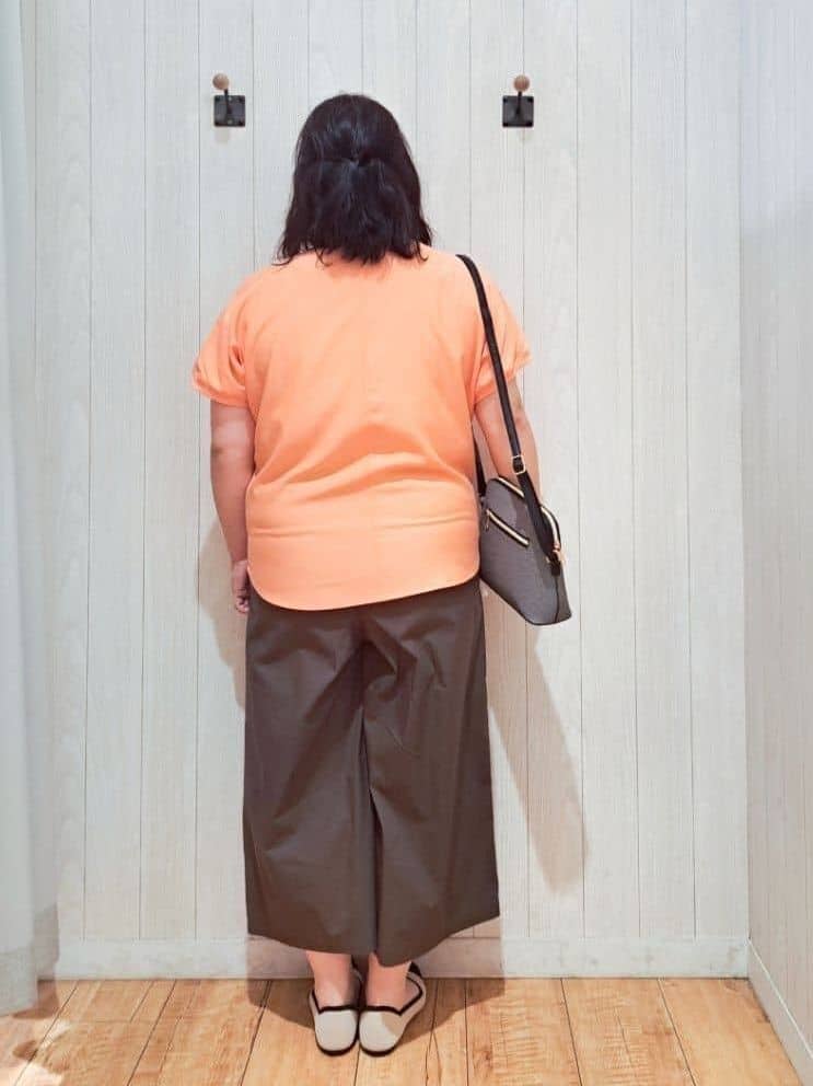 kotomiさんの「SHOO･LA･RUE｜【ひんやり/洗濯後しわになりにくい】リブ切り替えドルマンブラウス」を使ったコーディネート