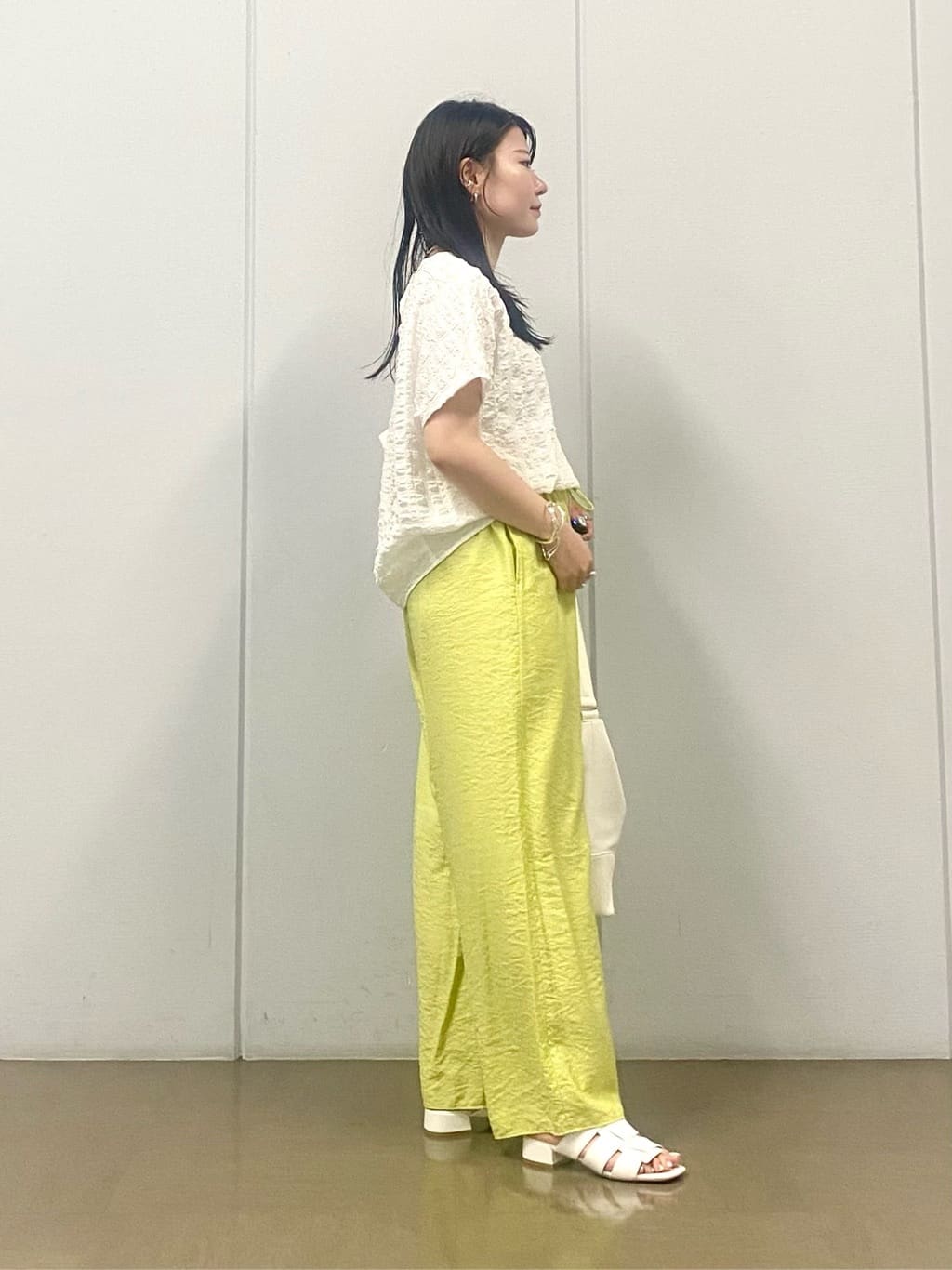 misakiさんの「INDIVI｜◆【毎年人気！／フレンチリネン】5分袖バンドカラーブラウス」を使ったコーディネート