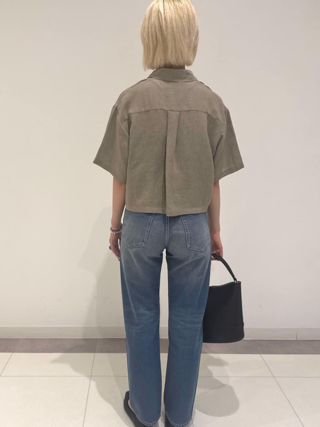 renaさんの「DRESSTERIOR｜【ウォッシャブル】テーパードコンフォートデニム」を使ったコーディネート