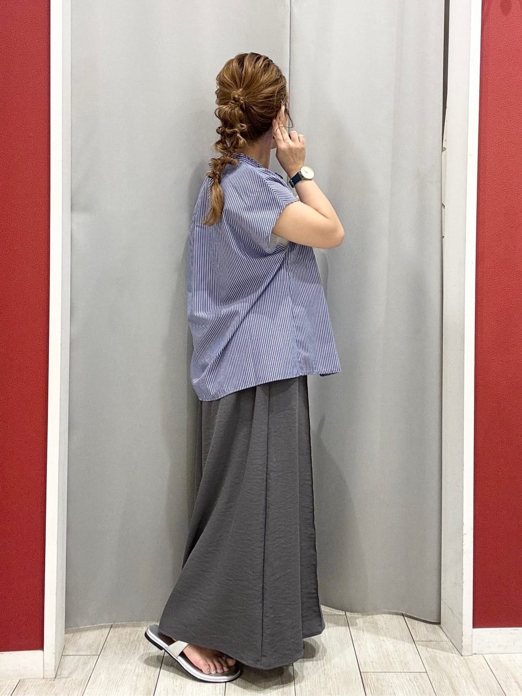 shioさんの「SHOO･LA･RUE｜【洗える/S-LL】プチフリル襟が女性らしい フレンチスリーブシャツ」を使ったコーディネート