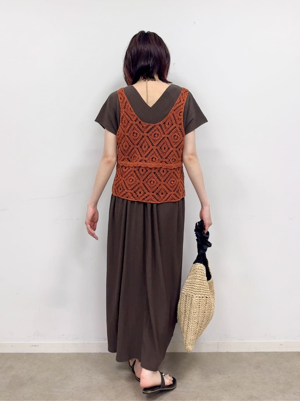 𝐜𝐡𝐢𝐤𝐚さんの「SHOO･LA･RUE｜【前後2WAY】さらりと大人上品に 楊柳フレンチワンピース」を使ったコーディネート