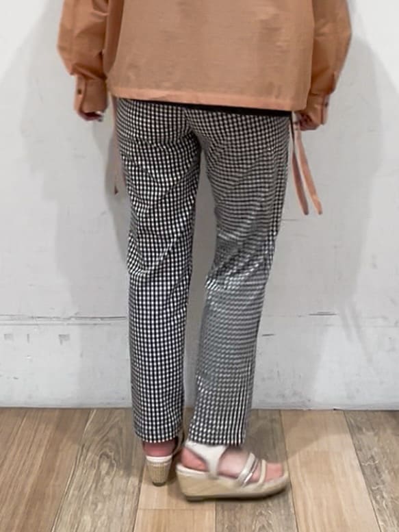 山さんさんの「grove｜◆五分袖ロゴプリントTシャツ」を使ったコーディネート