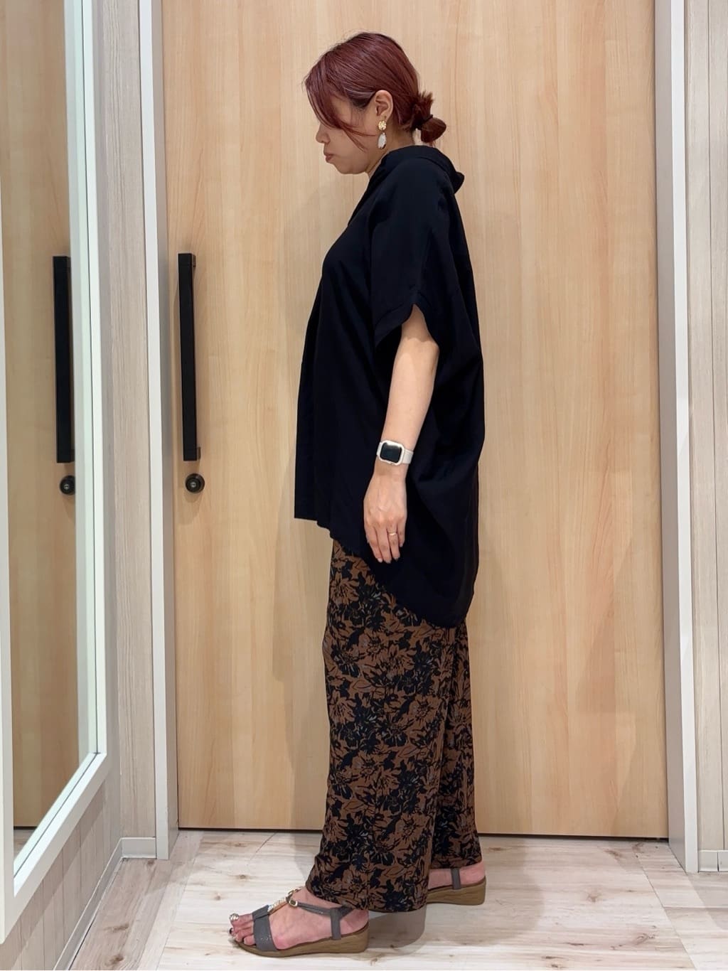 haruさんの「SHOO･LA･RUE｜【ひんやり/選べる2柄】大人のリラックスコーデに プリント柄パンツ」を使ったコーディネート