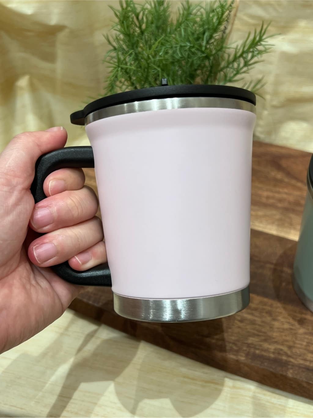 nagiさんの「212 KITCHEN STORE｜ダブルマグ SAKURA PINK＜THERMO MUG  サーモマグ＞」を使ったコーディネート