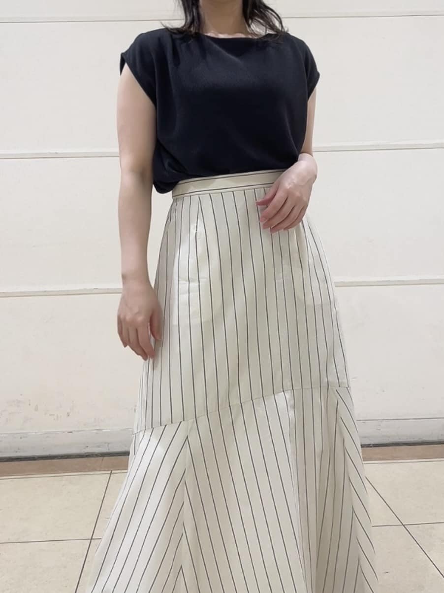 watanabeさんの「UNTITLED｜【ジャージ素材】インナードッキングシアーカットソー」を使ったコーディネート