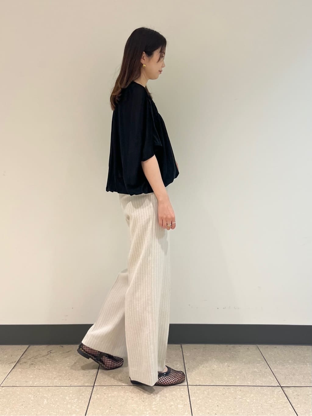 shokoさんの「INDIVI｜【洗える／体型カバー】シャーリングシアートップス」を使ったコーディネート