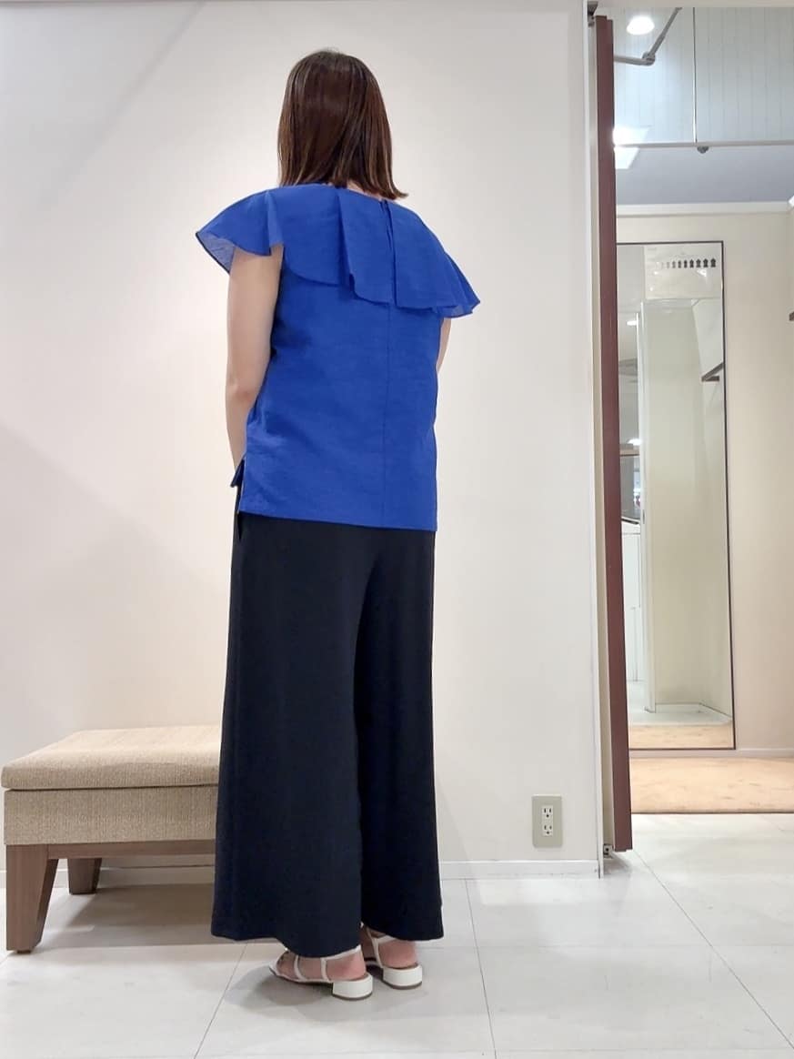 YUIさんの「UNTITLED｜【きれいめ/洗える/フリル】ラッフルシアーブラウス」を使ったコーディネート