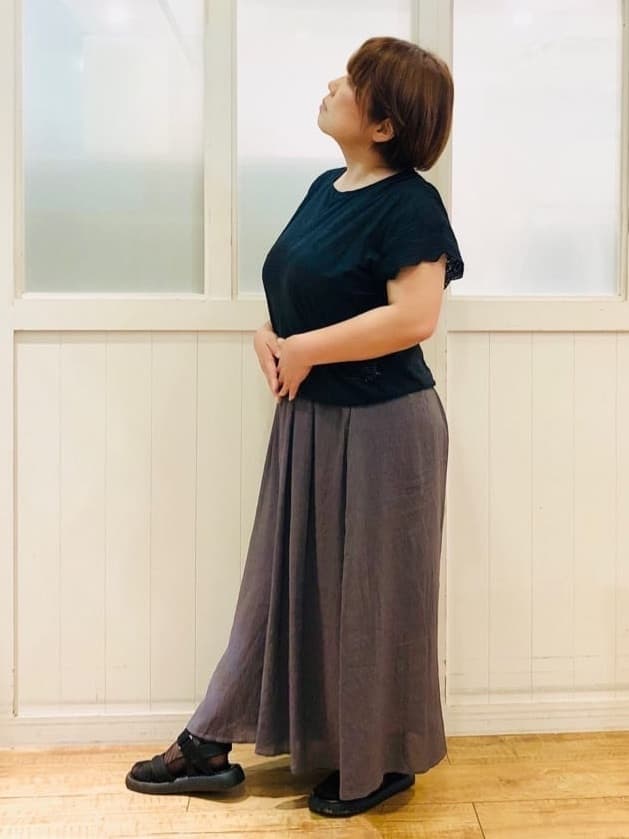 YYYさんの「SHOO･LA･RUE｜スカラップ刺繍レースが目を惹く ドルマントップス」を使ったコーディネート