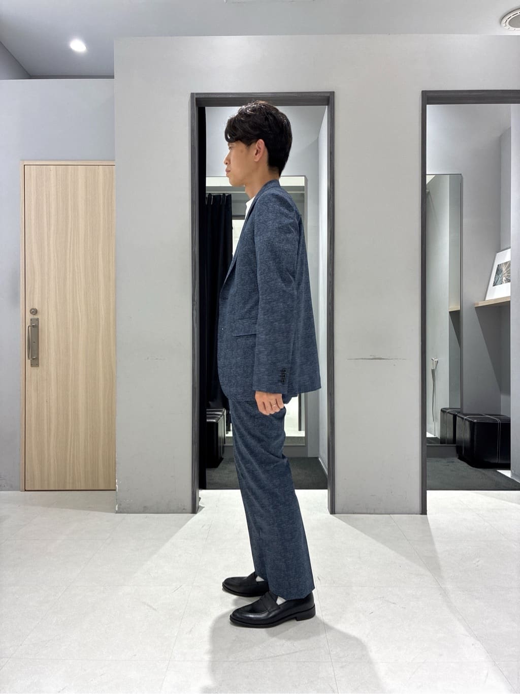 わいずみさんの「TAKEO KIKUCHI｜【抗菌防臭】COOL DOTS（R）ドビープリント ジャケット」を使ったコーディネート