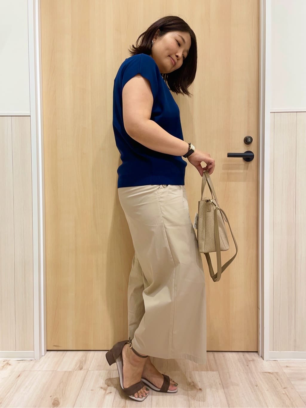 すーさんの「SHOO･LA･RUE｜【洗える/S-LL/ひんやり】さらりと好印象　総針フレンチスリーブニット」を使ったコーディネート