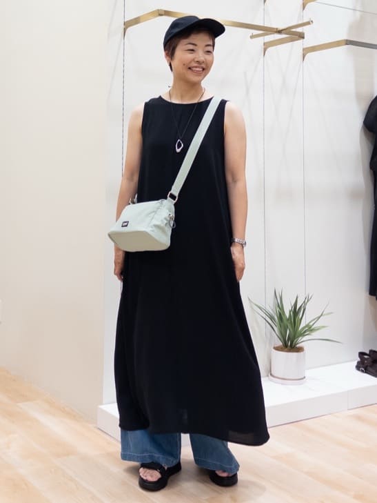 シュウコさんの「grove｜軽やかに羽織れて、きちんと見え ハーフスリーブテーラードジャケット」を使ったコーディネート