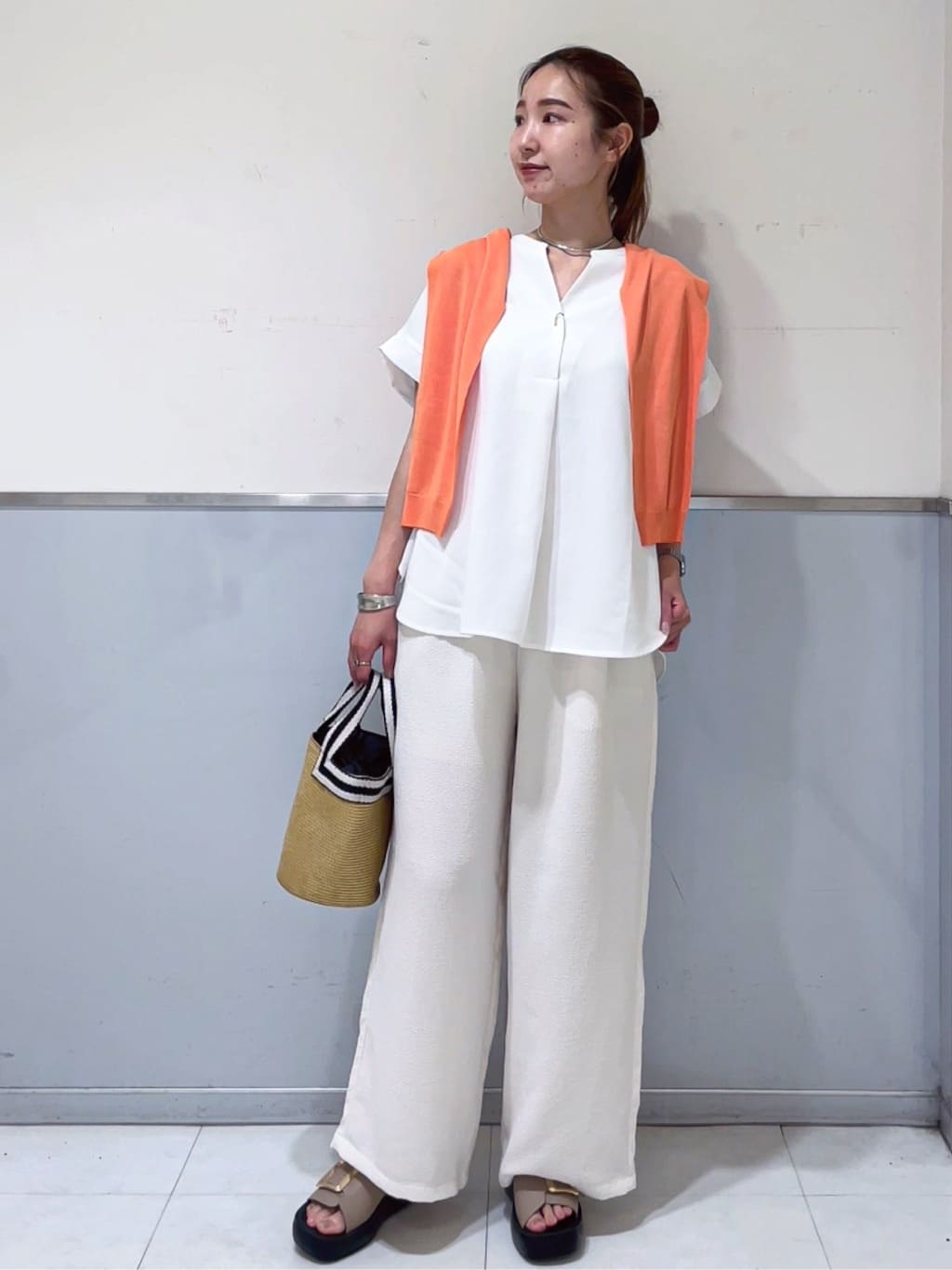 ミーさんの「index｜《7色展開／SS-LLサイズ》ストレッチスキッパーブラウス／セットアップ対応【洗濯機洗い可／防シワ】」を使ったコーディネート