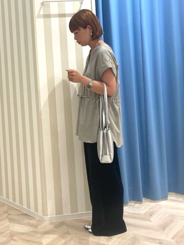 えみ子さんの「SHOO･LA･RUE｜【S-LL】シルエットが変えられる ウエストリボンブラウス」を使ったコーディネート