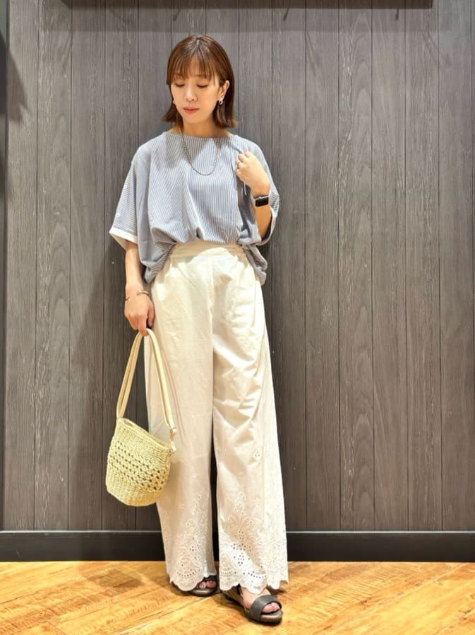 meiさんの「SHOO･LA･RUE｜【ひんやり/UV】高気温でも快適に インせず決まるドルマントップス」を使ったコーディネート