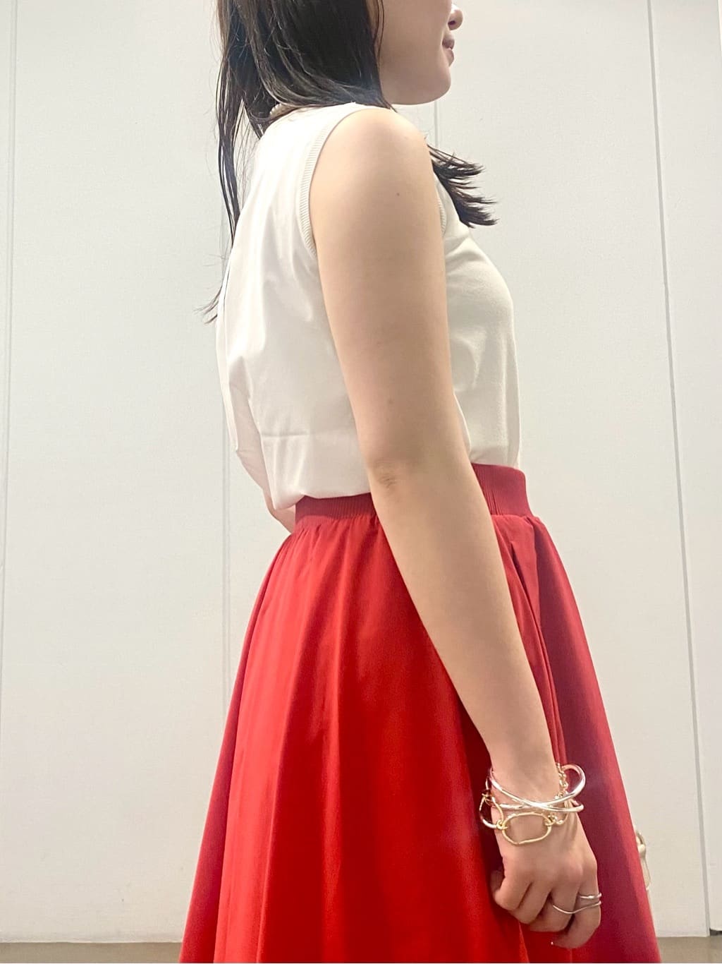 misakiさんの「INDIVI｜パール調コインショートネックレス」を使ったコーディネート