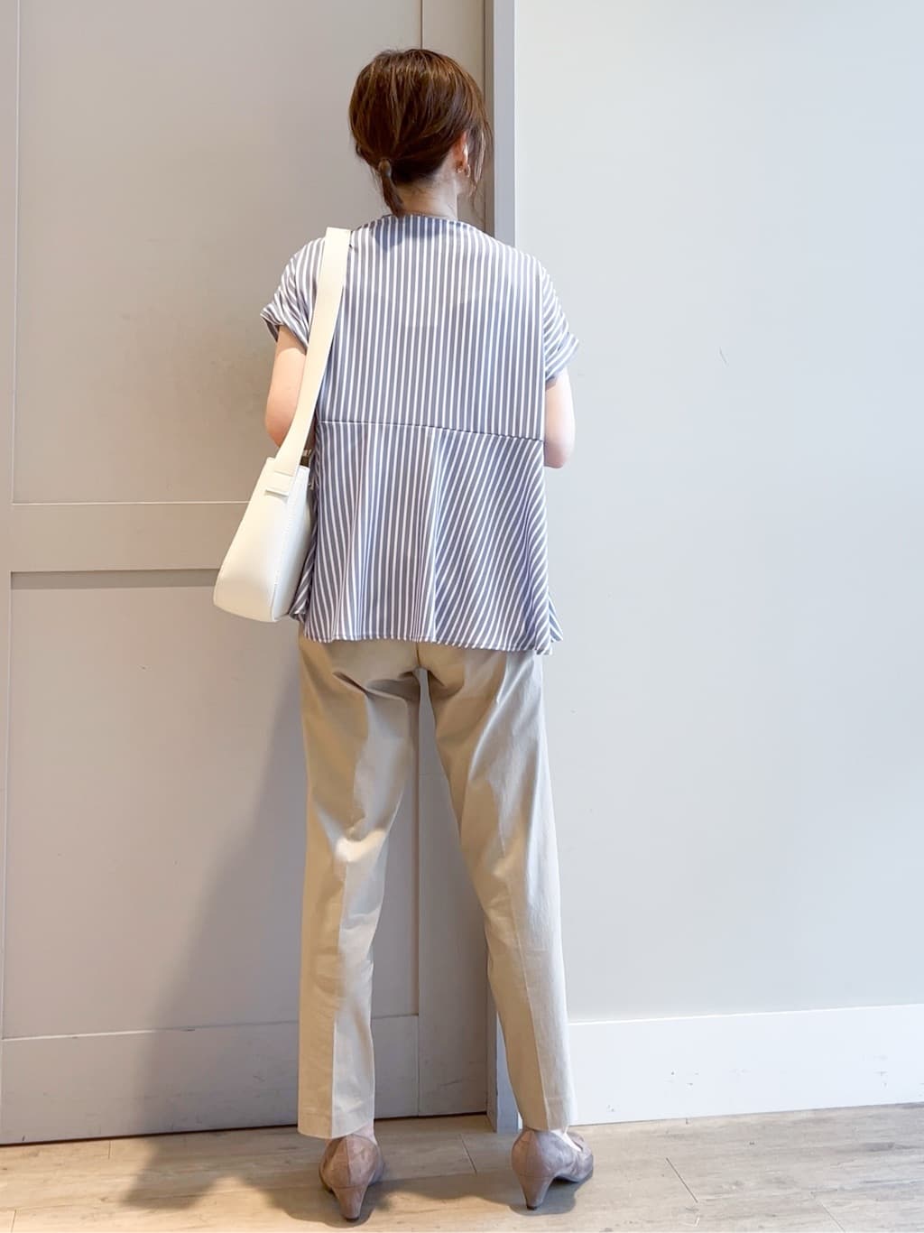 yamakoさんの「grove｜キレイも動きやすさも　美脚見えハイパーストレッチパンツ」を使ったコーディネート