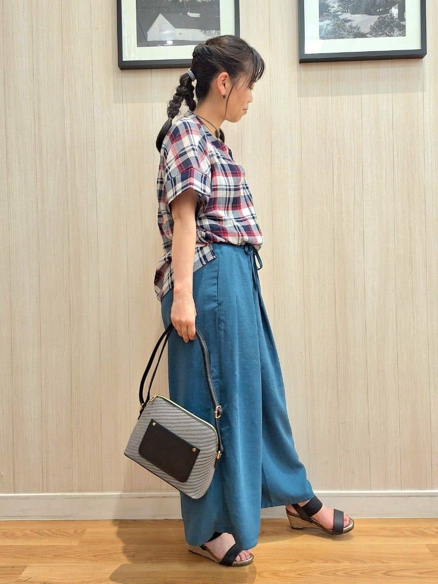 Saoさんの「SHOO･LA･RUE｜◆【高レビュー/累計販売35万足突破】片手ではけるサンダル シューダル 25SS」を使ったコーディネート