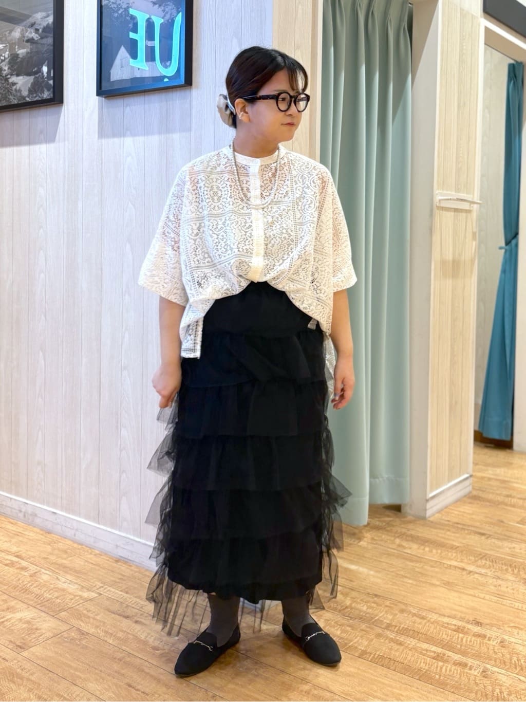砂糖さんの「SHOO･LA･RUE｜大人レトロスタイルに レースポンチョシャツ」を使ったコーディネート