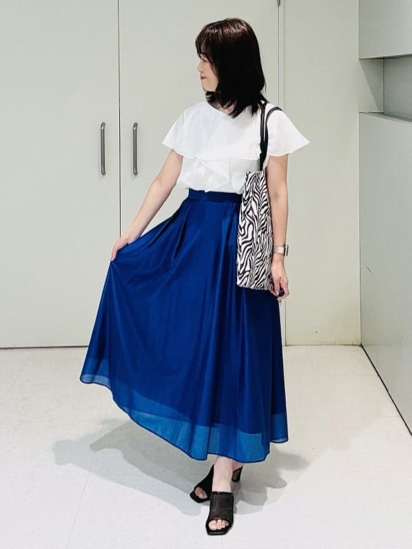 makiさんの「UNTITLED｜【きれいめ/洗える/フリル】ラッフルシアーブラウス」を使ったコーディネート