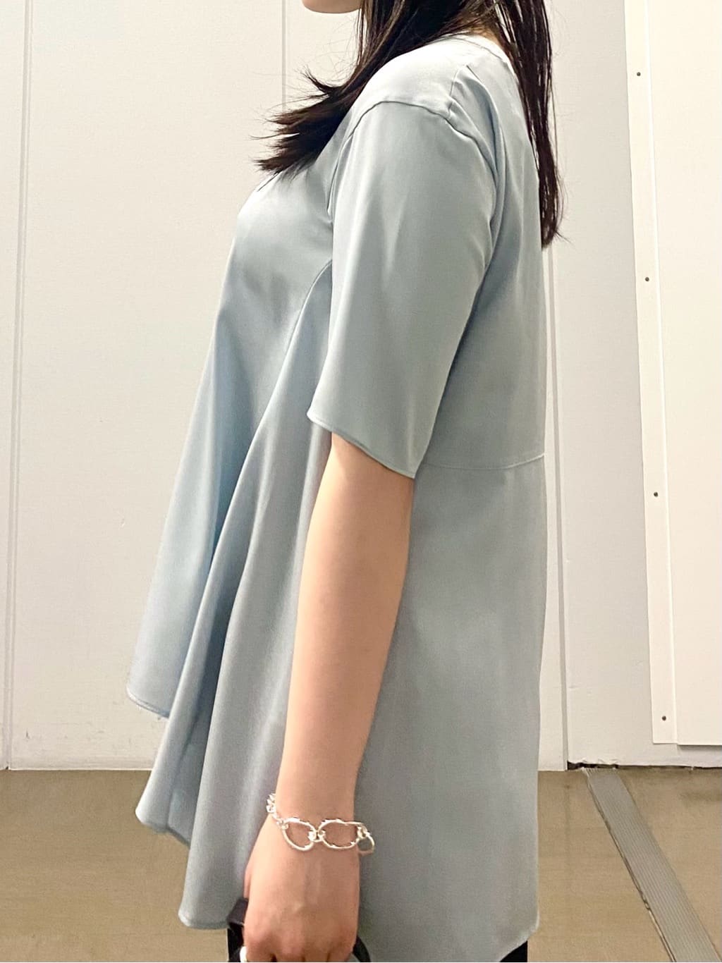 misakiさんの「INDIVI｜【バックシャン】デザインTブラウス」を使ったコーディネート