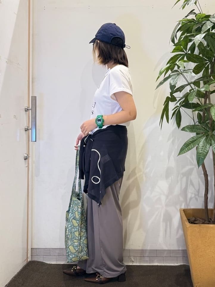 misakiさんの「SHOO･LA･RUE｜【S-LL/ひんやり/UV】リラクシーな穿き心地 エアリーワイドパンツ」を使ったコーディネート