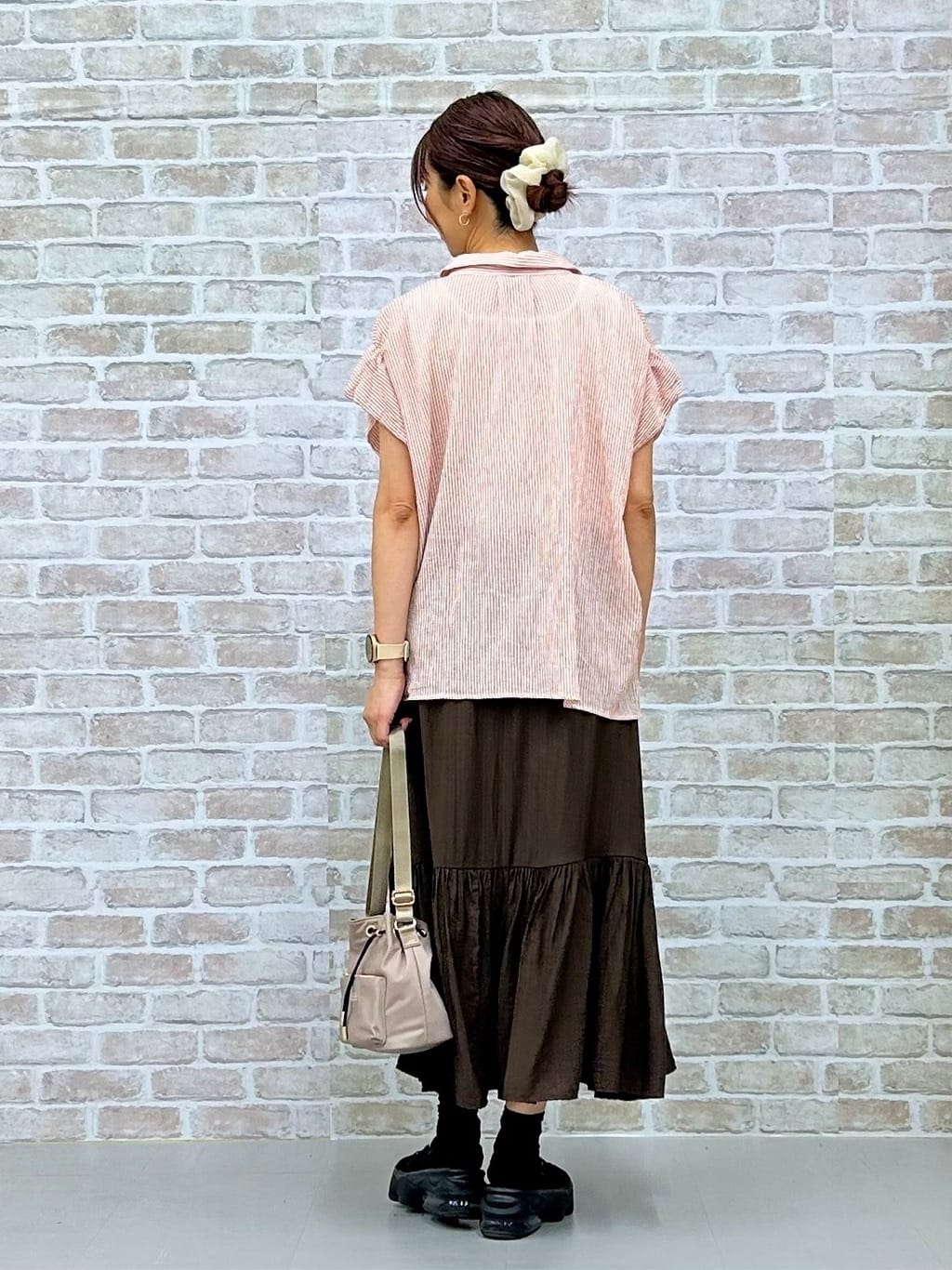 まーみんさんの「SHOO･LA･RUE｜【S-LL】さらシャリコットン 上品なシアー感のデザインシャツ」を使ったコーディネート