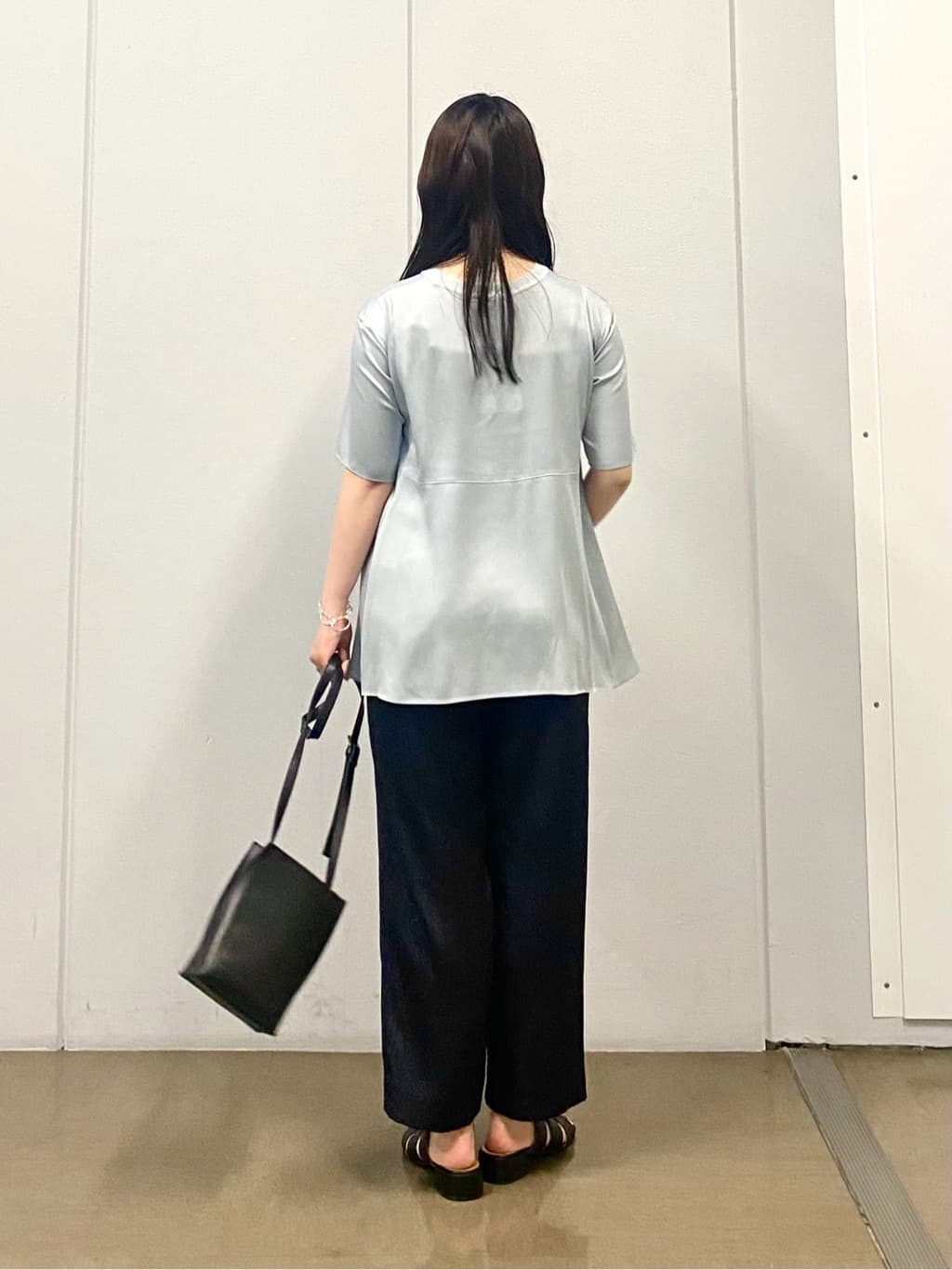 misakiさんの「INDIVI｜【バックシャン】デザインTブラウス」を使ったコーディネート