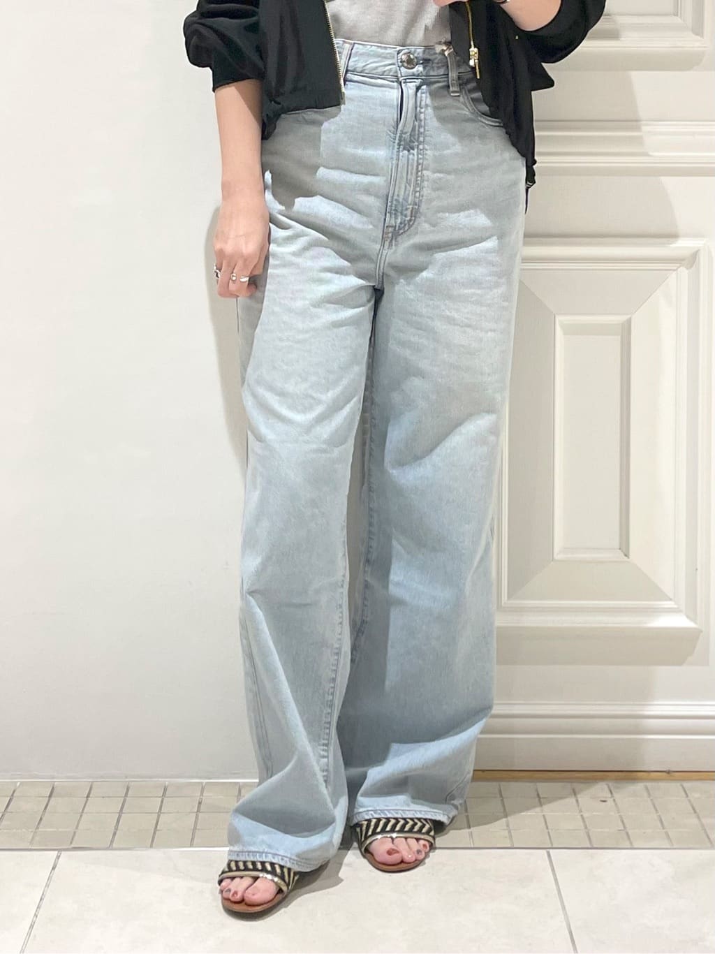 makiさんの「DRESSTERIOR｜◆ERICKA NICOLAS BEGAY（エリッカ ニコラス ビゲイ）【別注】ゴールドチョーカー」を使ったコーディネート