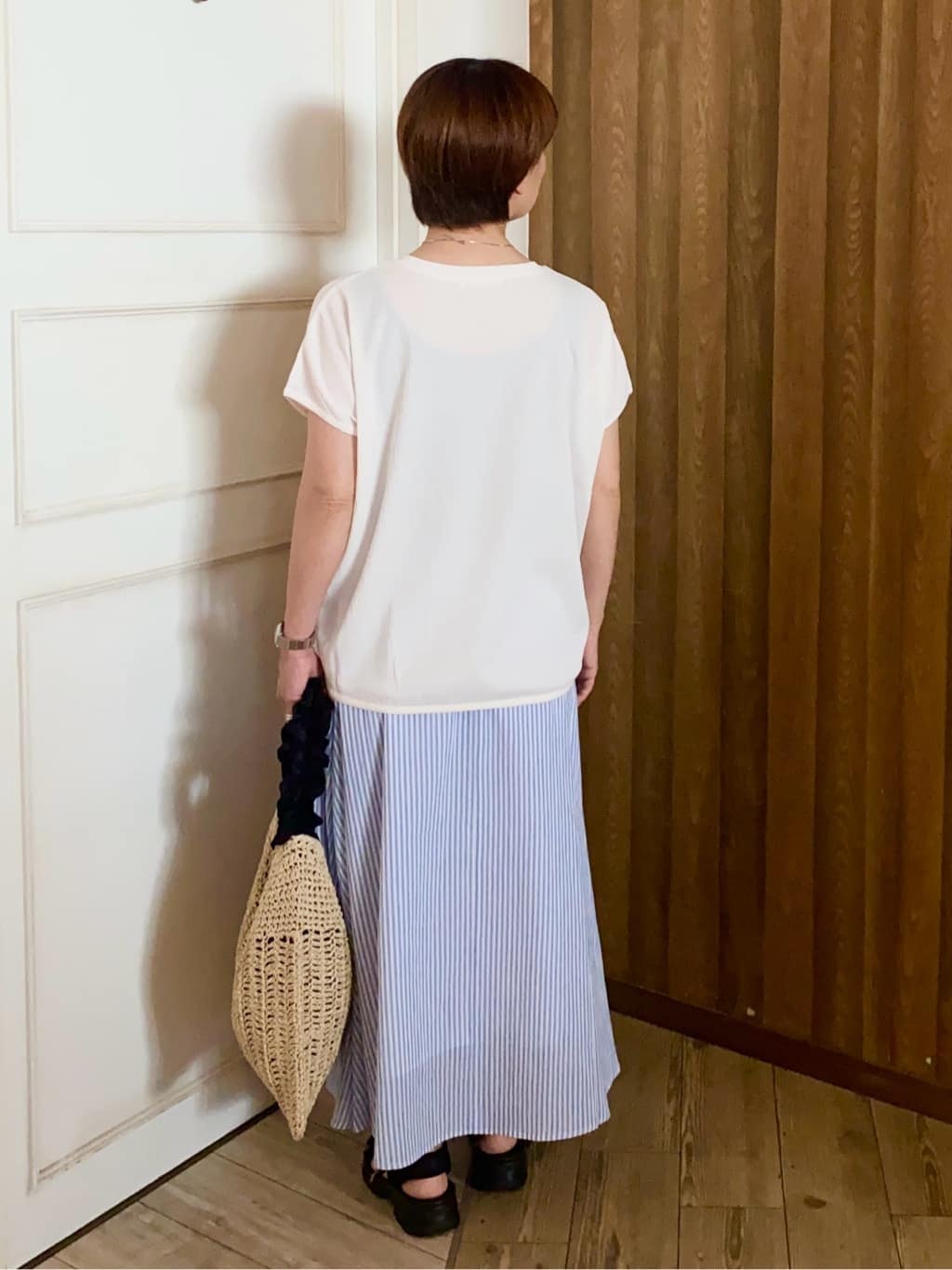 WAさんの「SHOO･LA･RUE｜【S-LL】ブラウス見えする 軽やかな着心地の しぼしぼトップス」を使ったコーディネート