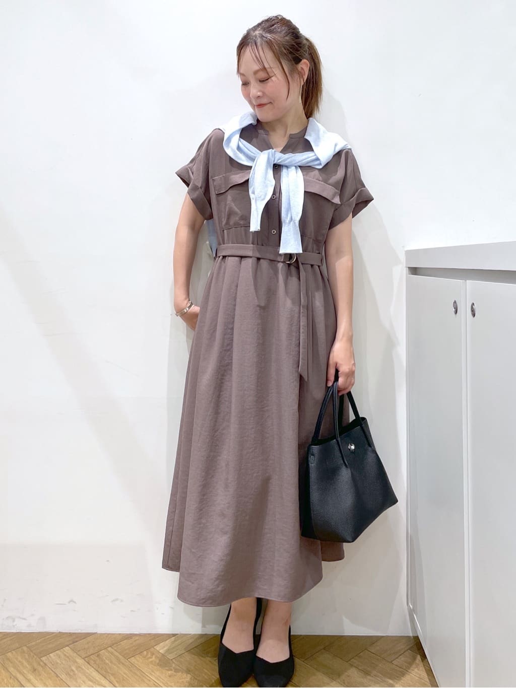 Junさんの「index｜《7色展開／XS-LLサイズ》ビジューボタンクルーネックカーディガン【洗濯機洗い可】」を使ったコーディネート
