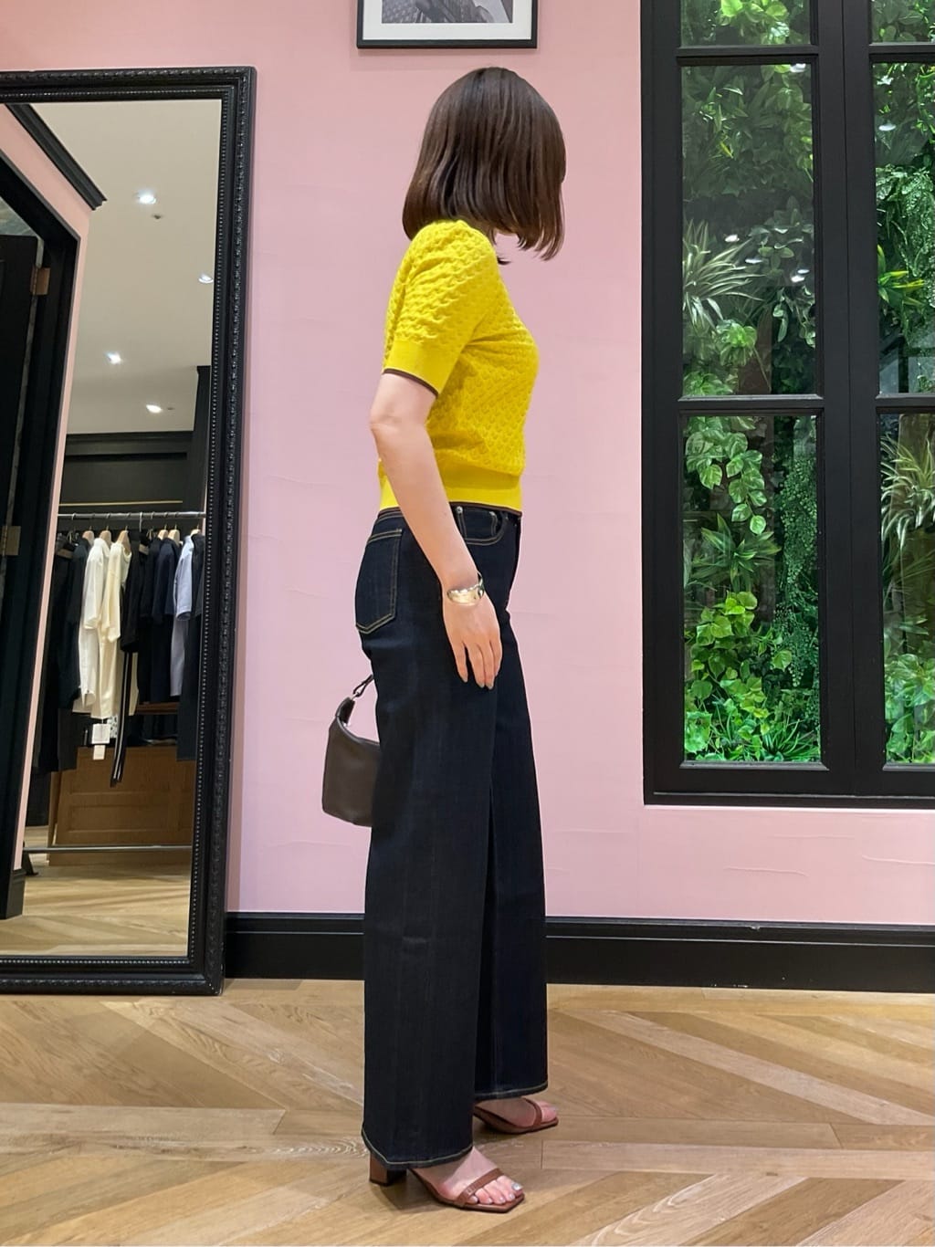 maruさんの「DRESSTERIOR｜【6色展開/オンオフ】レース編みハーフスリーブニット」を使ったコーディネート