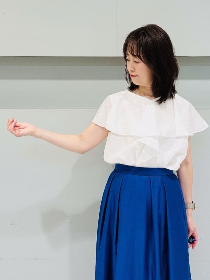 makiさんの「UNTITLED｜【きれいめ/洗える/フリル】ラッフルシアーブラウス」を使ったコーディネート