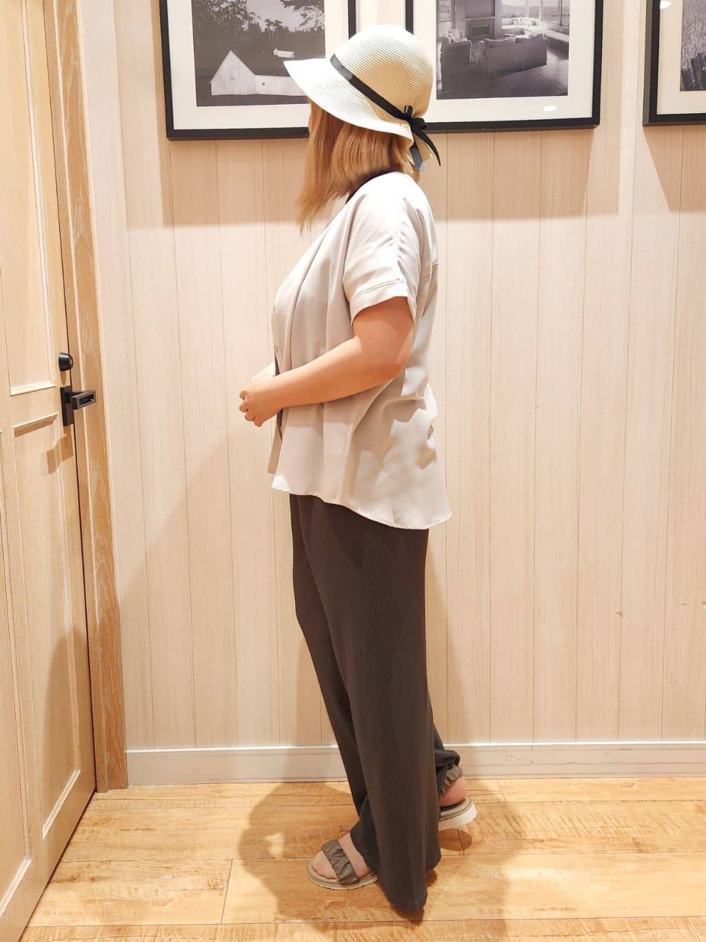 れーやんさんの「SHOO･LA･RUE｜【洗える/プチプラ】大人の抜け感をプラスする バンドカラーシャツ」を使ったコーディネート