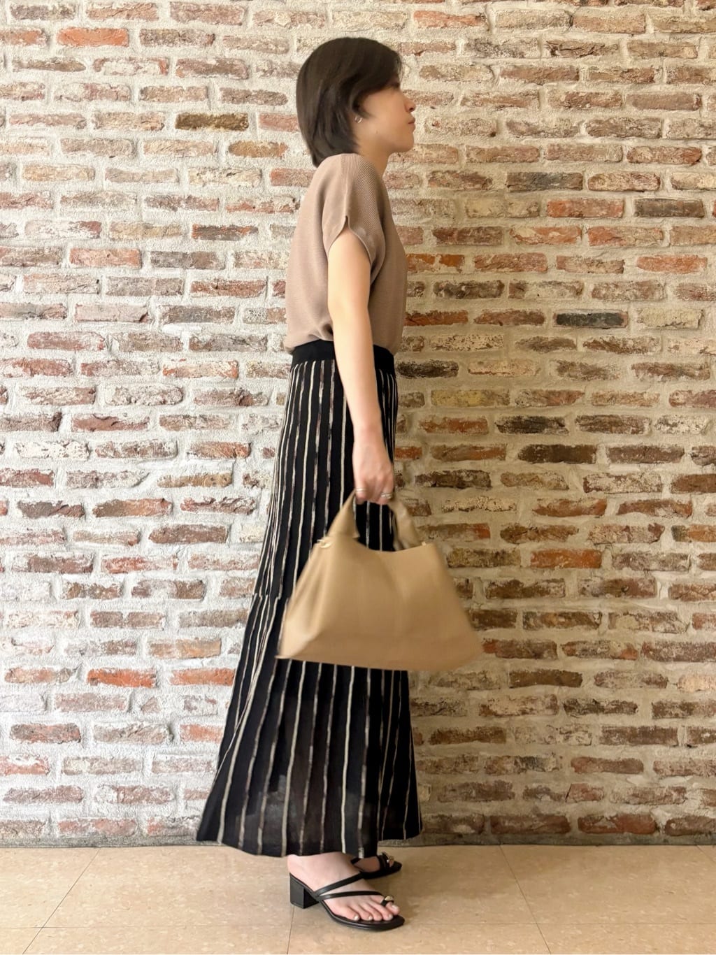 しばさんの「THE SHOP TK｜【6色展開】さらさらフレンチニット【毛玉になりにくい/洗濯機OK】」を使ったコーディネート