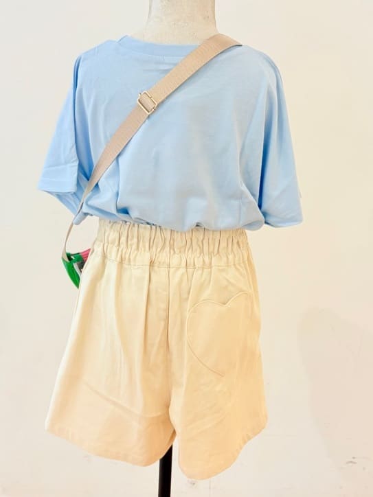 haruさんの「SHOO･LA･RUE｜◆【100-150cm/ひんやり】スパンコールモチーフTシャツ」を使ったコーディネート