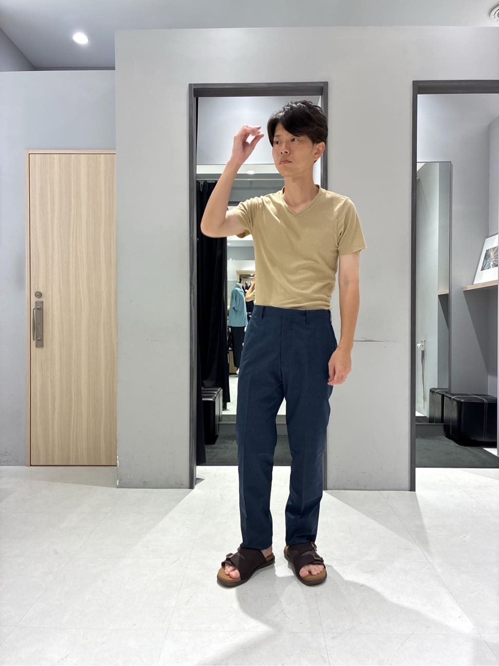 わいずみさんの「TAKEO KIKUCHI｜【抗菌防臭／5サイズ展開】ハイゲージポンチ Tシャツ」を使ったコーディネート
