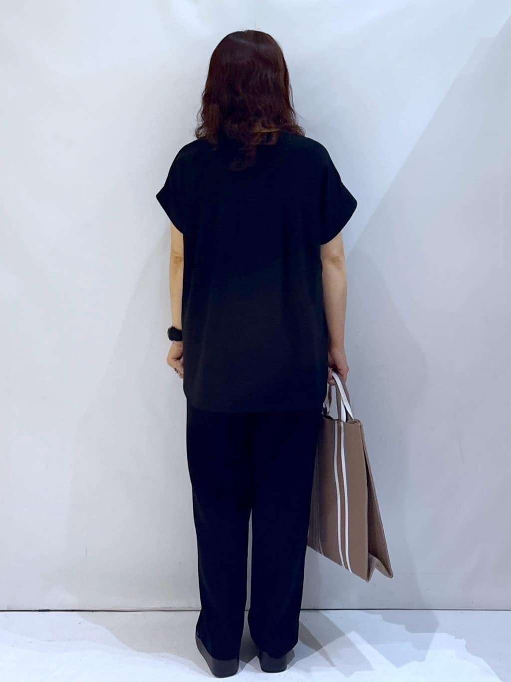nakkoさんの「OPAQUE.CLIP｜《7色展開／SS-LLサイズ》ストレッチスキッパーブラウス／セットアップ対応【洗濯機洗い可／防シワ】」を使ったコーディネート