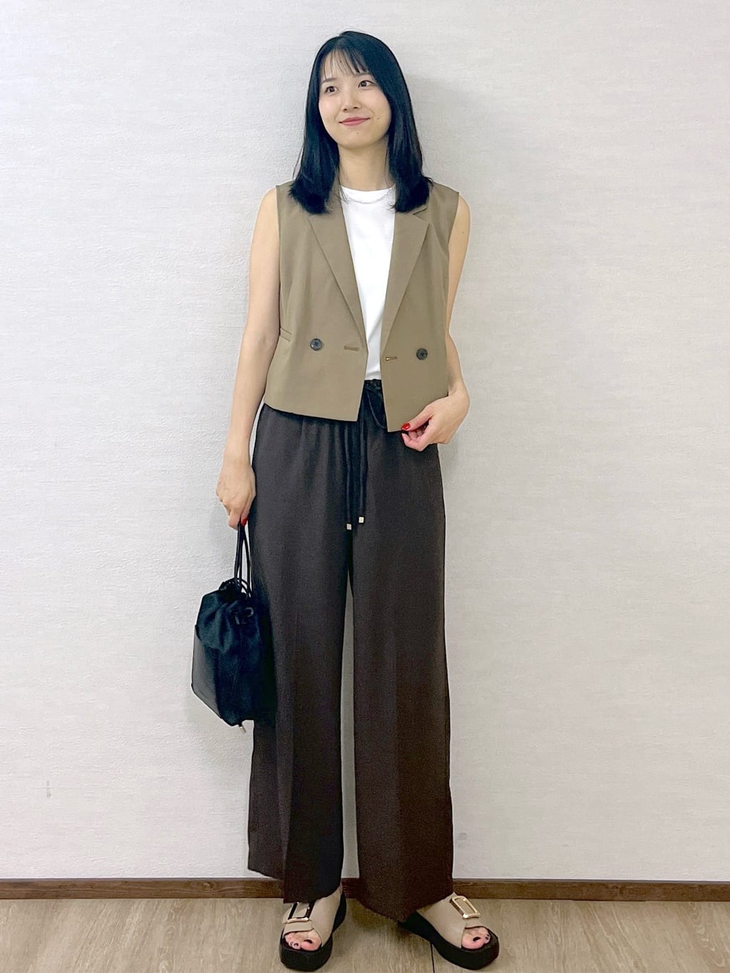 sachikoさんの「OPAQUE.CLIP｜ショートテーラードジレ【接触冷感／洗濯機洗い可】」を使ったコーディネート