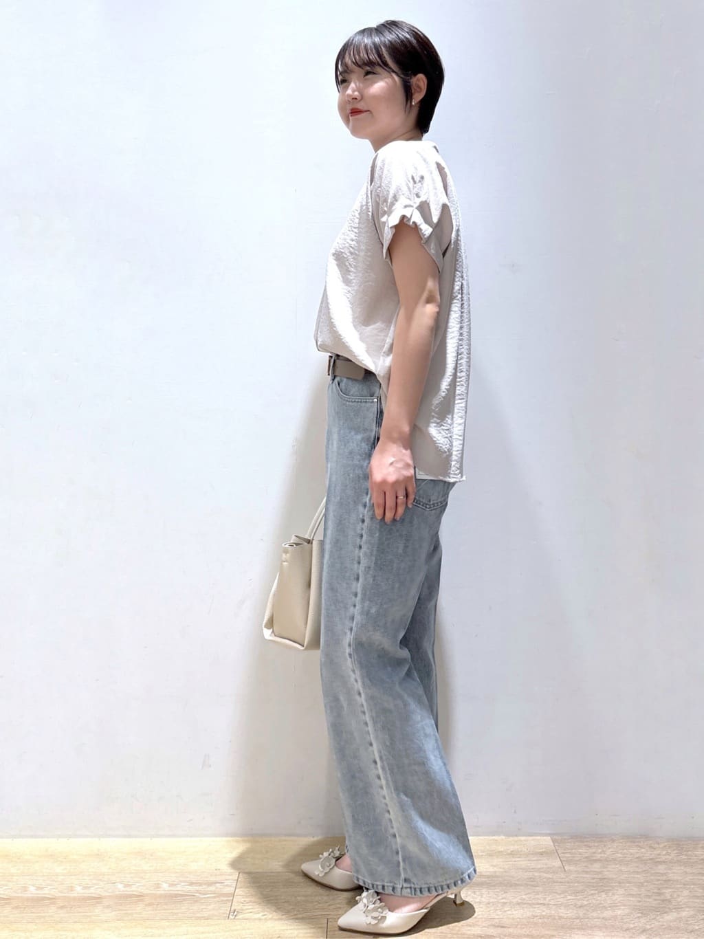 mizukiさんの「index｜《7色展開／XS-LLサイズ》タックスリーブスキッパーブラウス【洗濯機洗い可／吸水速乾／抗ピル／防シ」を使ったコーディネート