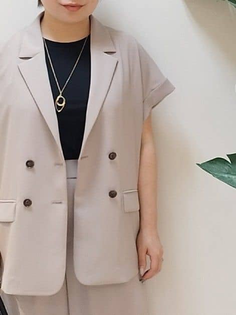 s u g iさんの「UNTITLED｜ライトダブルリングネックレス」を使ったコーディネート